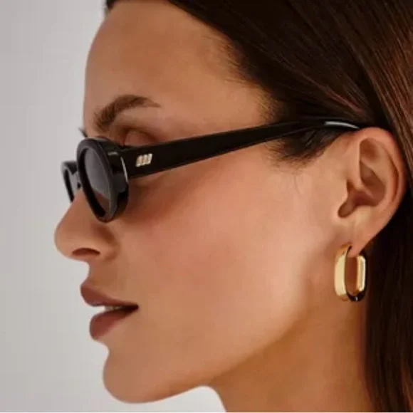 Le Specs
Outta Love Oval Sunglasses - Picture 3 of 6